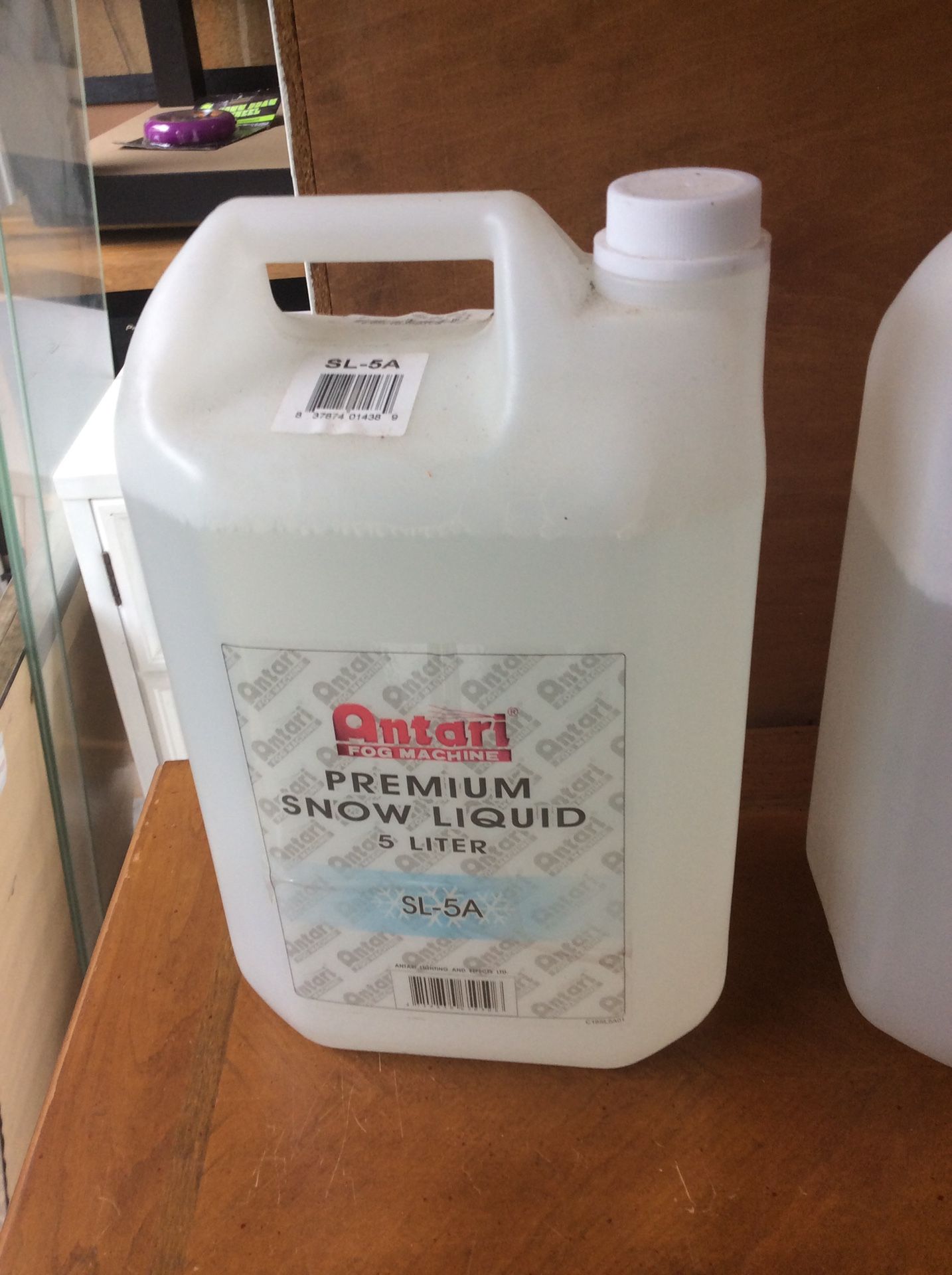 ANTARI SNOW FLUID FOR SNOW MACHINES $10 for both