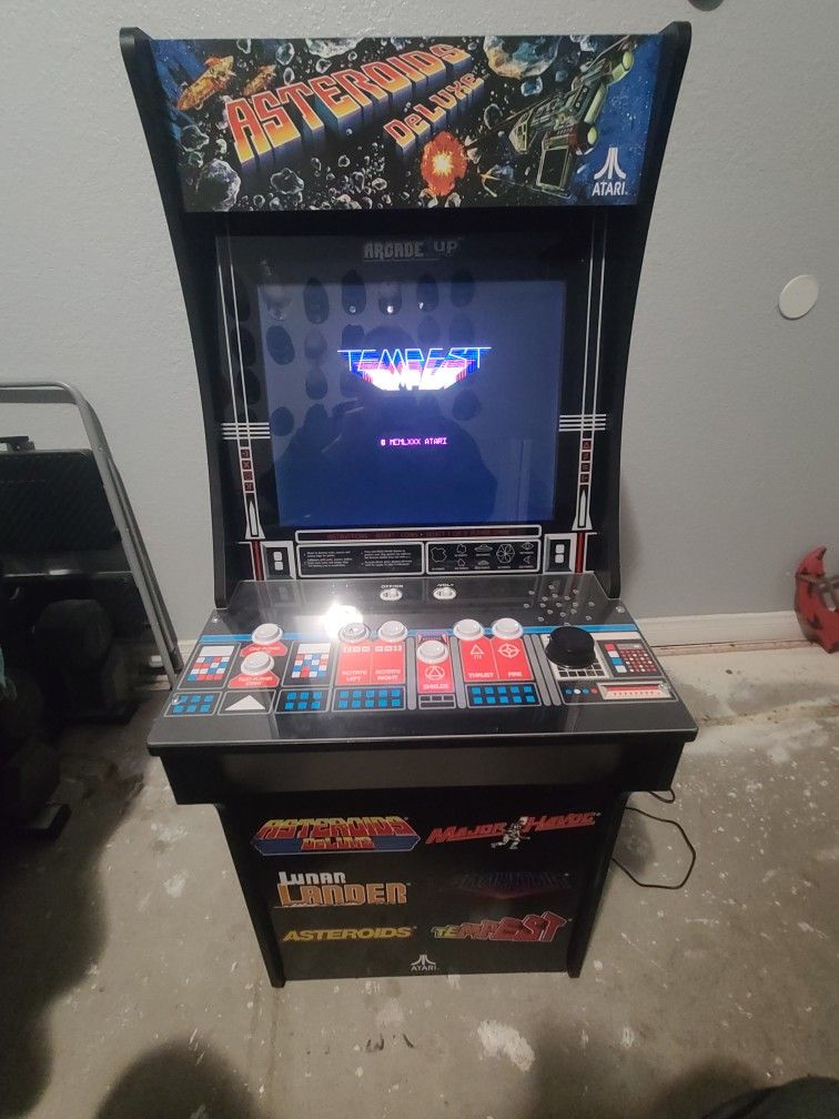 Asteroids Deluxe 1up Arcade. 