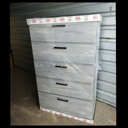 NEW 5 DRAWER CHEST 😊 Available in BLACK, WHITE, GREY or CHARCOAL color - ask for price