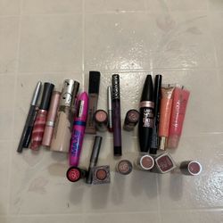 $10 Large Make Up Haul