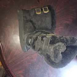 UGGS Classic II Women Size 6 Black