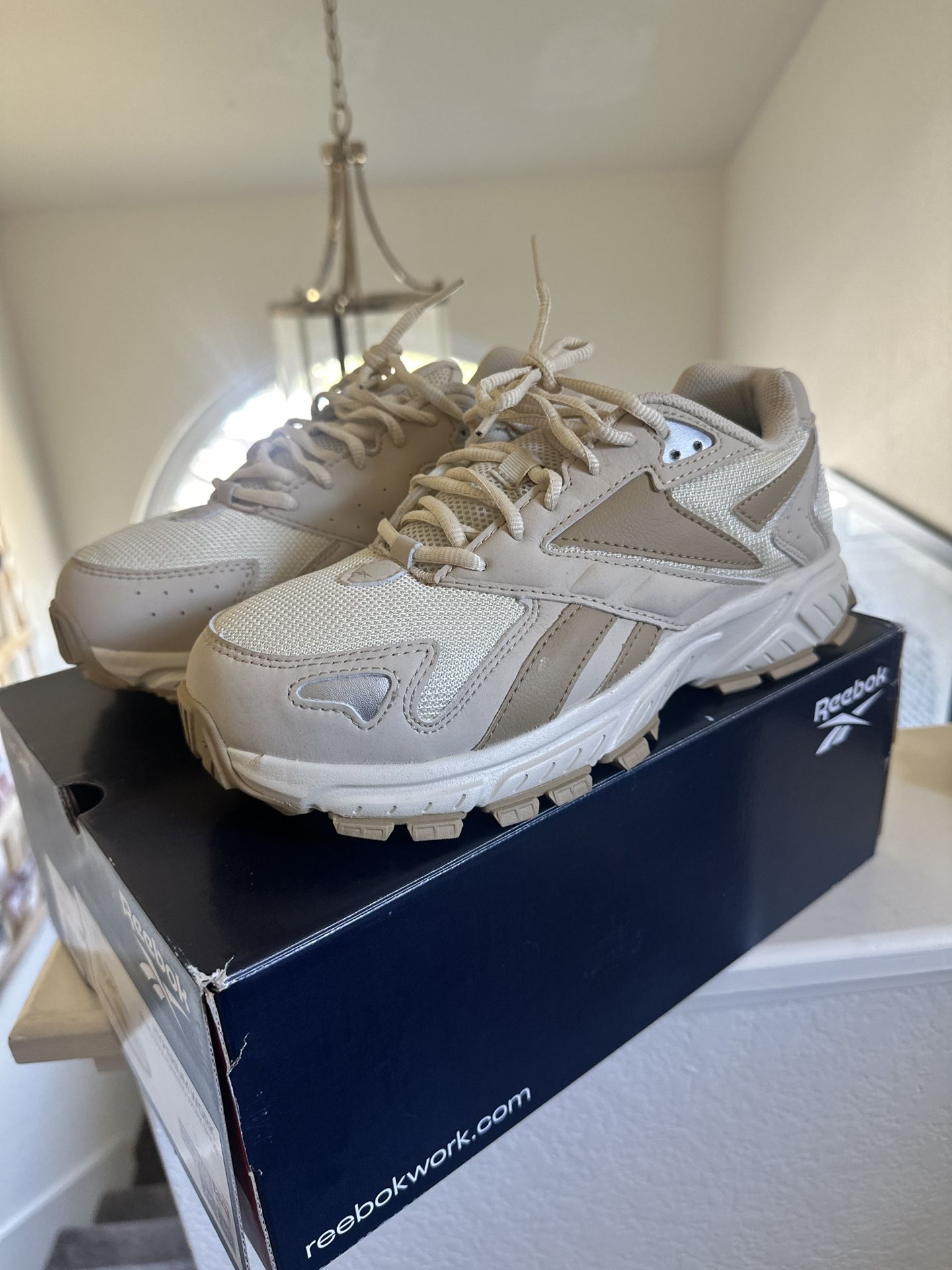 Steel Toe Reebok Work Shoe Sz 9 Women
