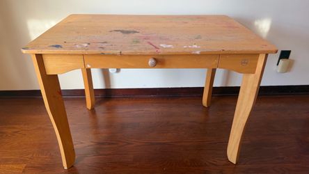 Free Kids Craft / Art Table