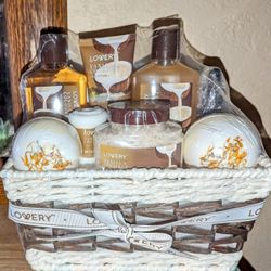 Lowery deluxe vanilla coconut bath set