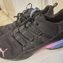 Puma Womans Running Sneakers- SIZE 10