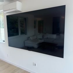 98” LG UHD TV