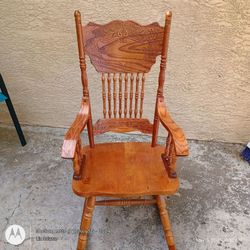 ROCKING CHAIR