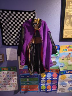 Disney Frozen 2 Princess Anna Kids Dress-Up / Halloween Costume with Cape