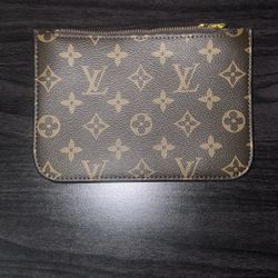 Louis Vuitton Mini Pochette 