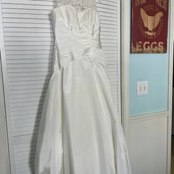 Wedding Dress - David’s Bridal Size 6