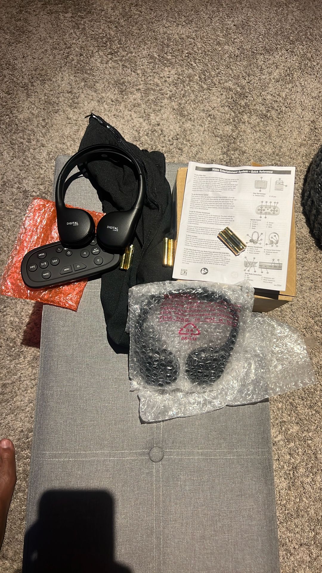 Wireless headset with remote for DVD player