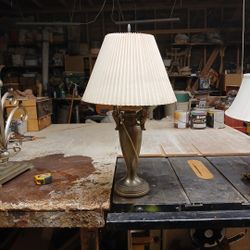 Steadily , lap , thirty inches tall , very good condition works works everything everything works on the light