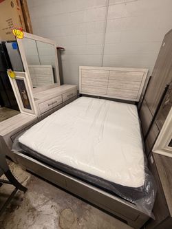 New White Queen Bed Set (4 PCs)