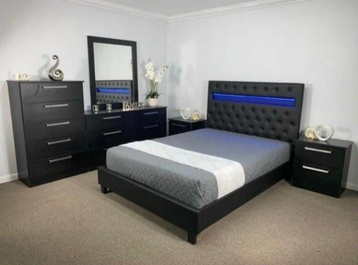 BEDROOM SET ✨️FINANCING AVAILABLE NO CREDIT NEEDED✨️,All Products : American Fashion Style Bags On Sale