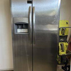 Refrigerator For Sale