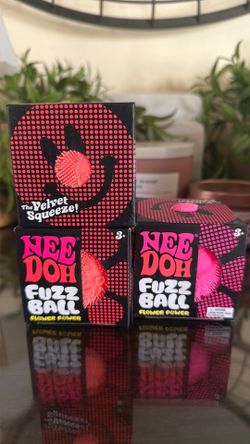 Needoh fuzz ball flower power