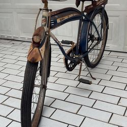 Bicycle- Bike Colombia, 26” tires. Needs new tires & needs restoration, historic VINTAGE PIECE.👇