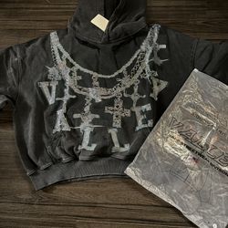 Valley Sweater Size large Brand New 