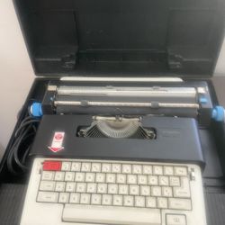 Olivetti Typewriter Lettera 36c