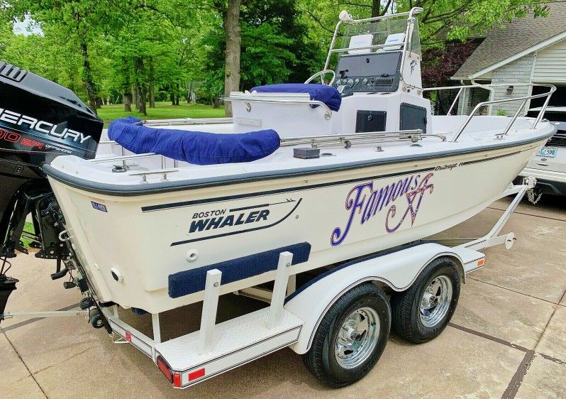 1996 Boston Whaler Outrage 19