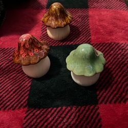 Set Of 3 Little Mushroom Statues 