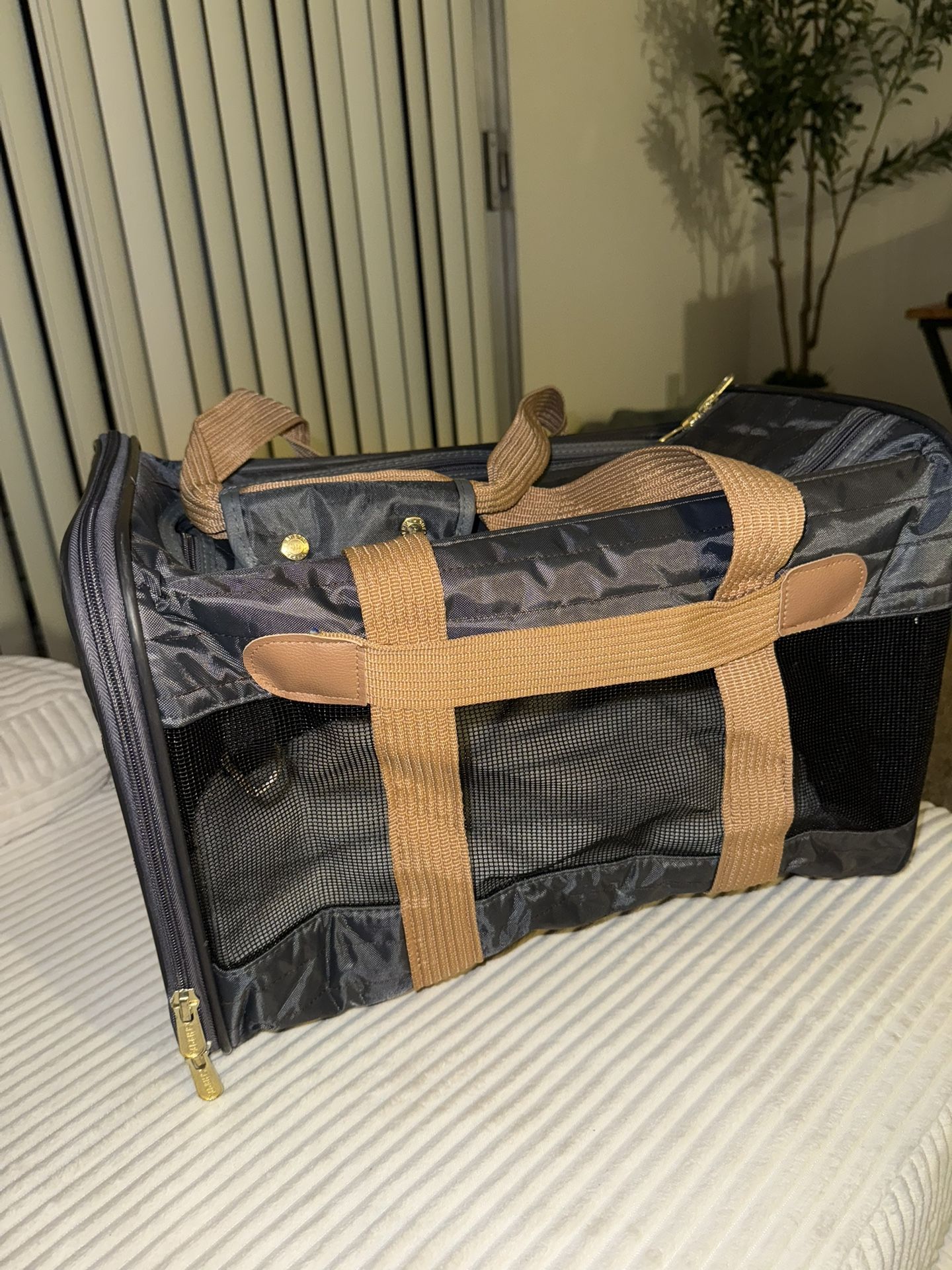 Travel Pet Carrier (Sherpa)