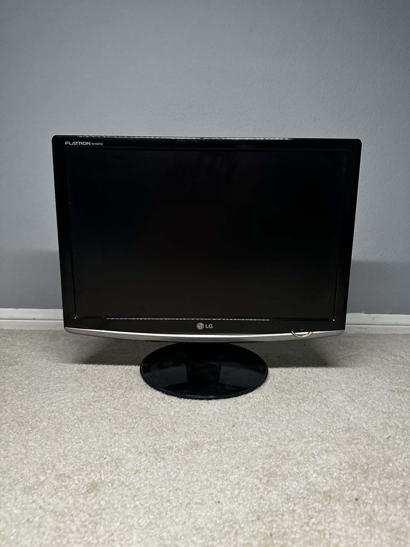 LG Flatron LCD 19” Monitor