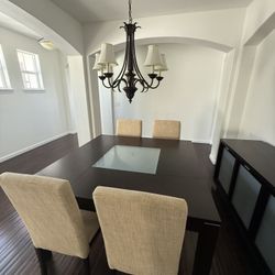 Dining Room W/ Set 8 Chairs And Buffet 