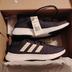 New Adidas Size 9 Women 