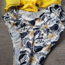 Women Criss Cross High Waisted String Floral Printed 2 Piece Bathing Suits
