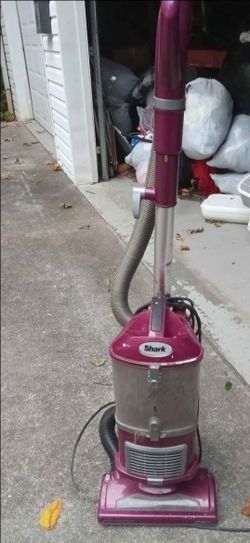 Shark Upright Vacuum Cleaner