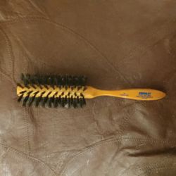 Round Brush Wood Handle Previously Owned