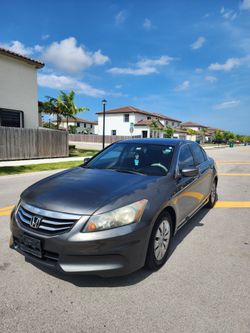 2012 Honda Accord LX - $3,400
​Clean title