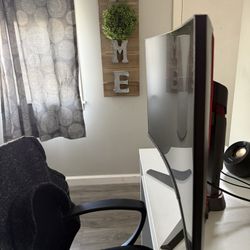 MSI 27in Curved Monitor 