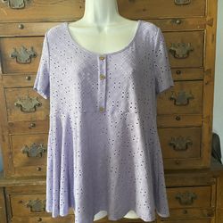 (A11) Womans Lavender Eyelet Top Size XL