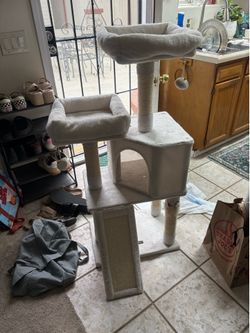 Cat tree