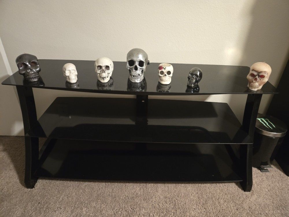 ENTERTAINMENT STAND