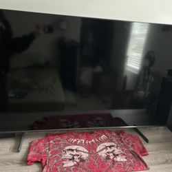 44 inch QLED Samsung Smart Tv (Like New)