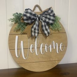 Adorable Farmhouse Front Door Welcome Sign