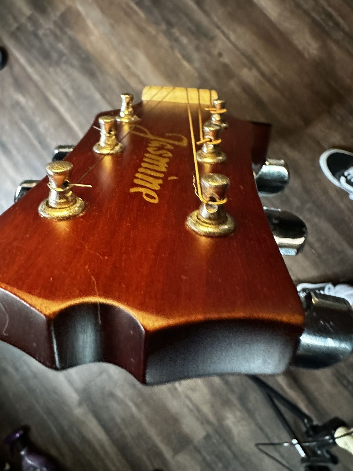 Jasmine Acoustic Guitar W/ Guitar Stand