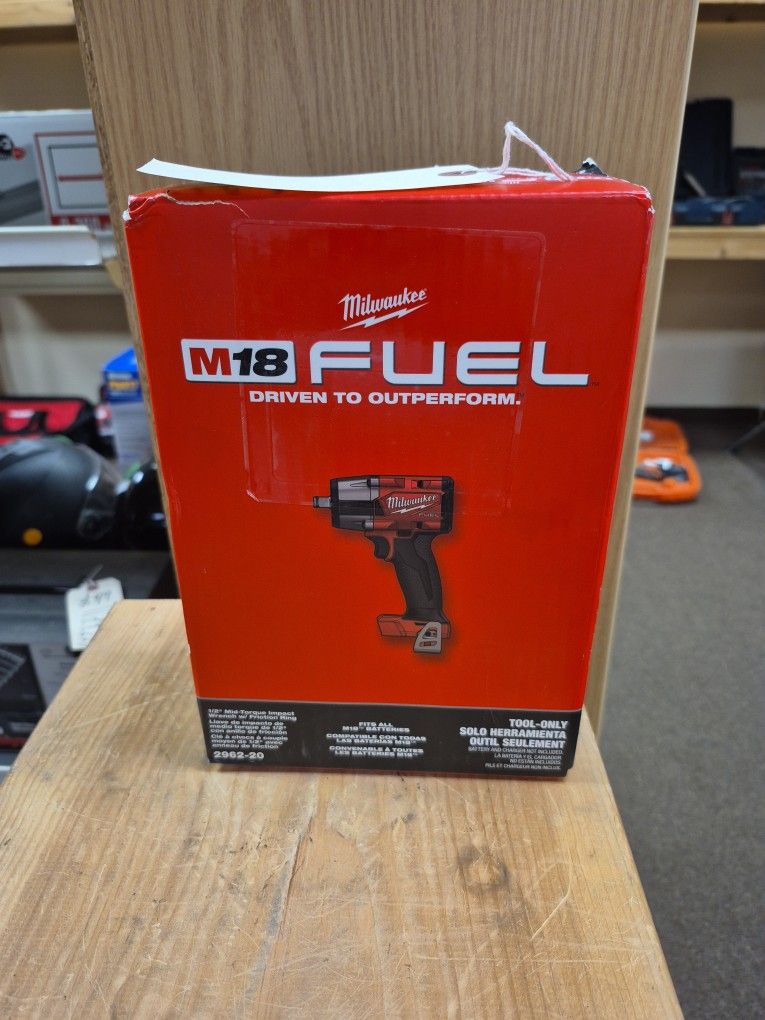 NEW Milwaukee M18 Fuel 1/2" Torque Impact Wrench 2962-20 Tool Only