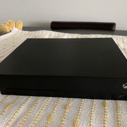 Xbox One X 