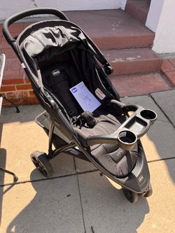 Chicco Viara Stroller w/ Instruction Manual, Black