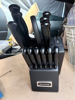 McCook 15 pc knife set never been used