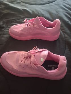 PINK SNEAKERS