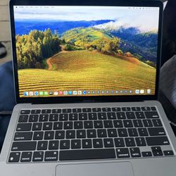 MacBook Air 13”