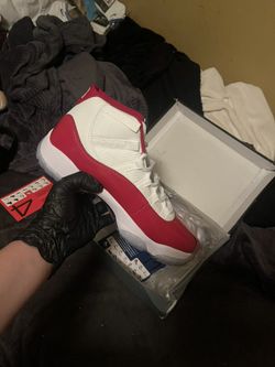 Jordan 11 Cherry 9.5