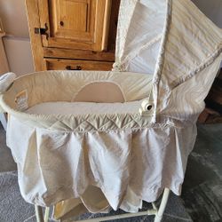 Retro Bassinet 