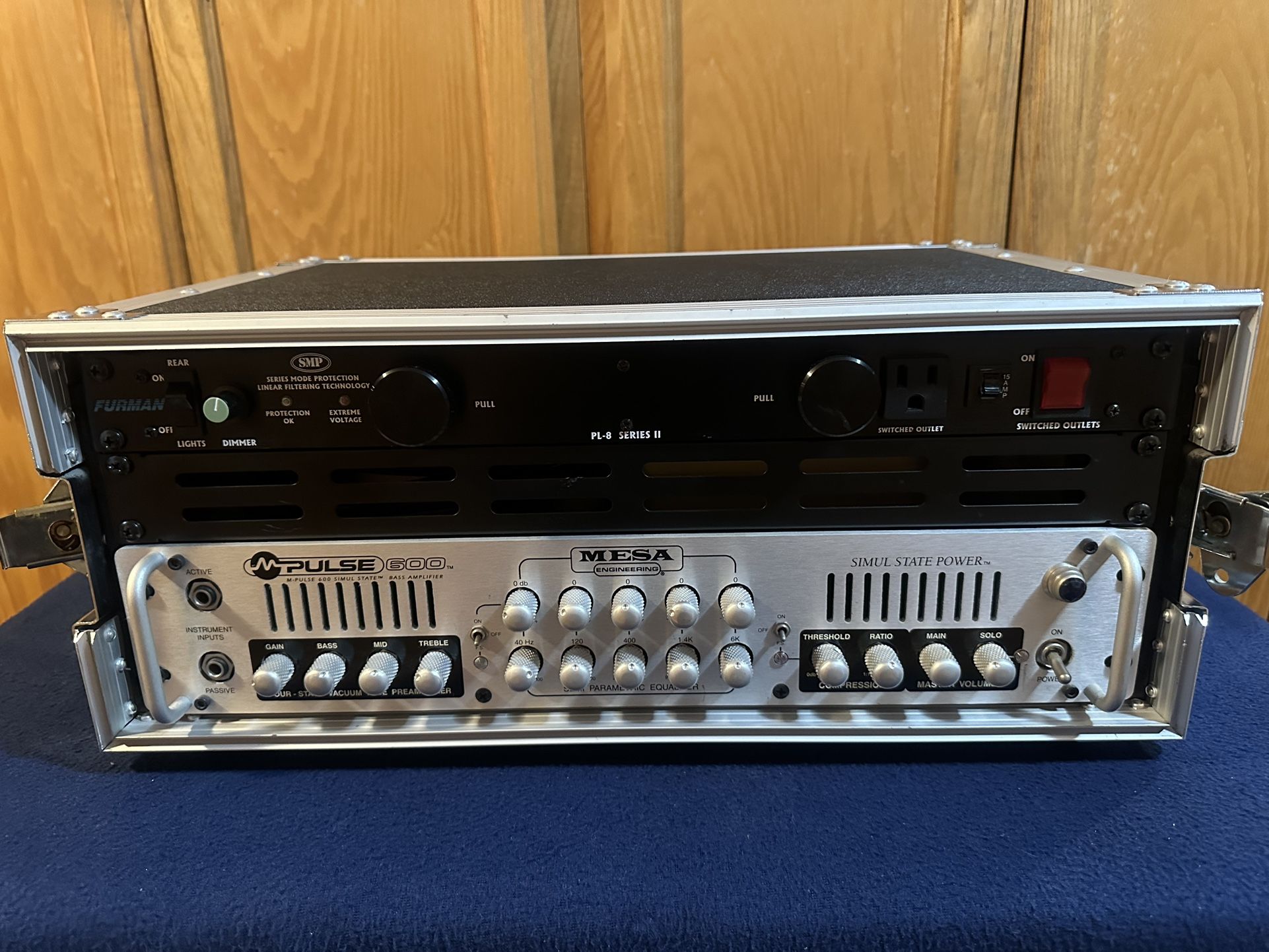 Mesa Boogie M-Pulse 600 Simul-State 600-Watt Rackmount B + Furman PL-8 Series II Power Conditioner