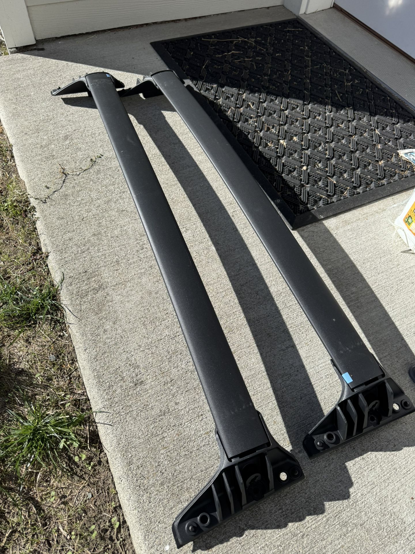 Toyota RAV4 OEM Cross Bars Roof Rack